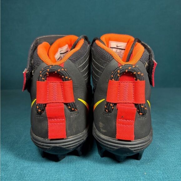 Size 11 - Men’s Nike Force Savage Pro 2 cleats - Picture 2 of 9